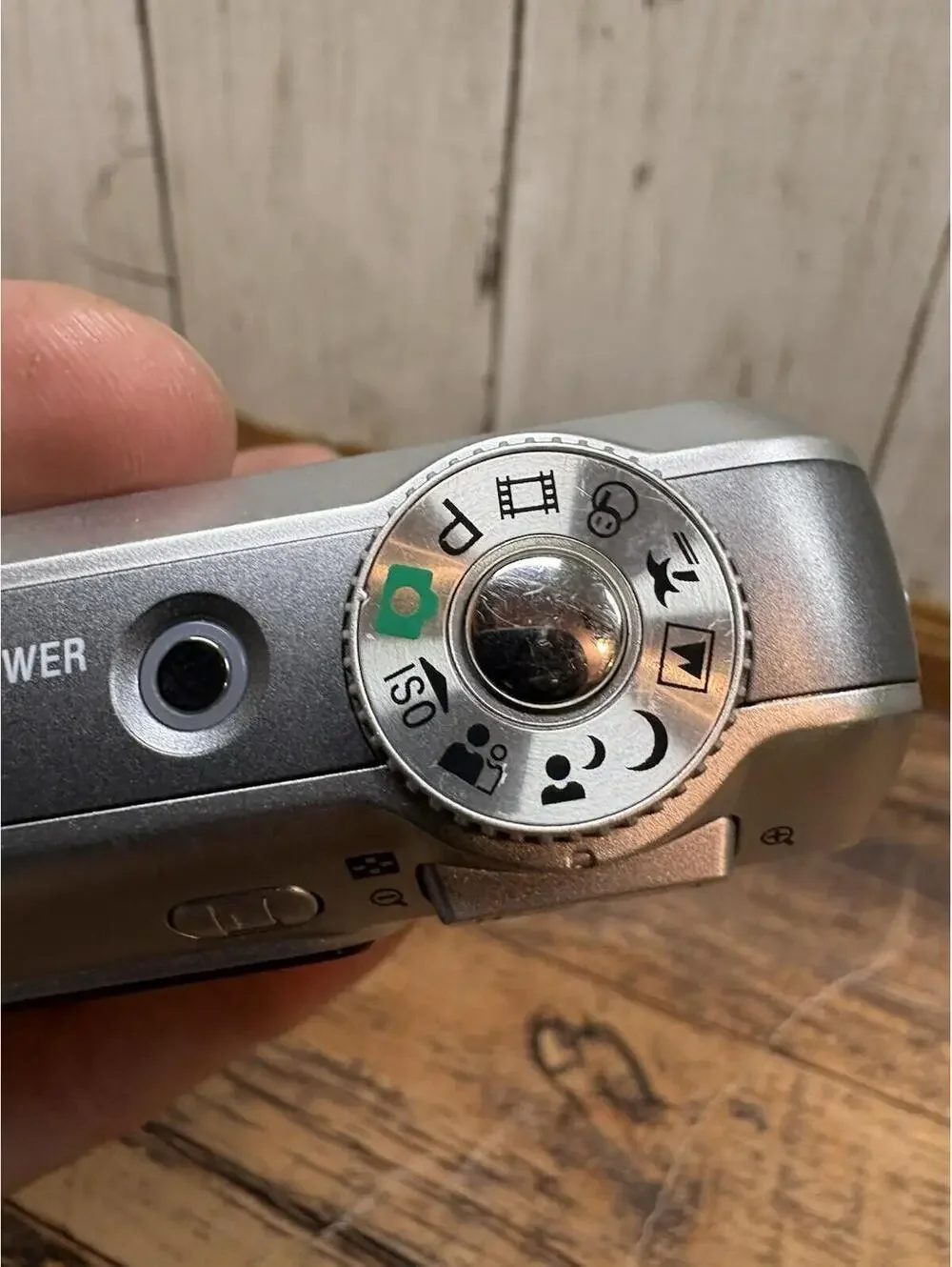 Sony Cyber-shot DSC-S650 7.2MP Digital Camera Silver 3X Optical Zoom FOR PARTS
